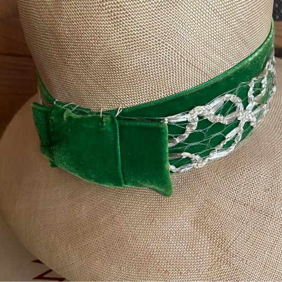 Vintage 60s Jan Leslie straw green velvet ribbon trim hat - Picture 6 of 7